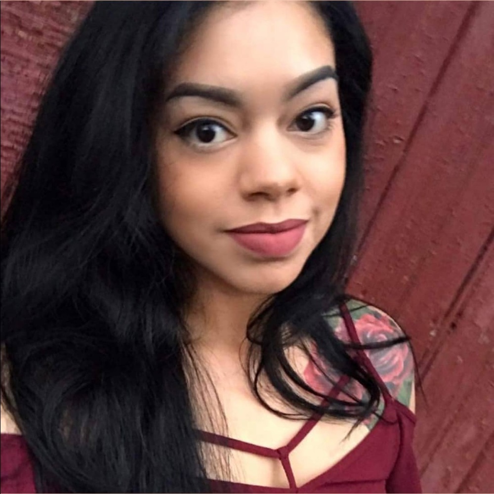 Meet your Posher, Melanie